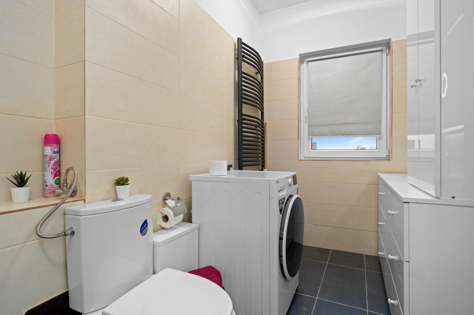 Chic In The Heart Of - Walk To Old Town Apartament *