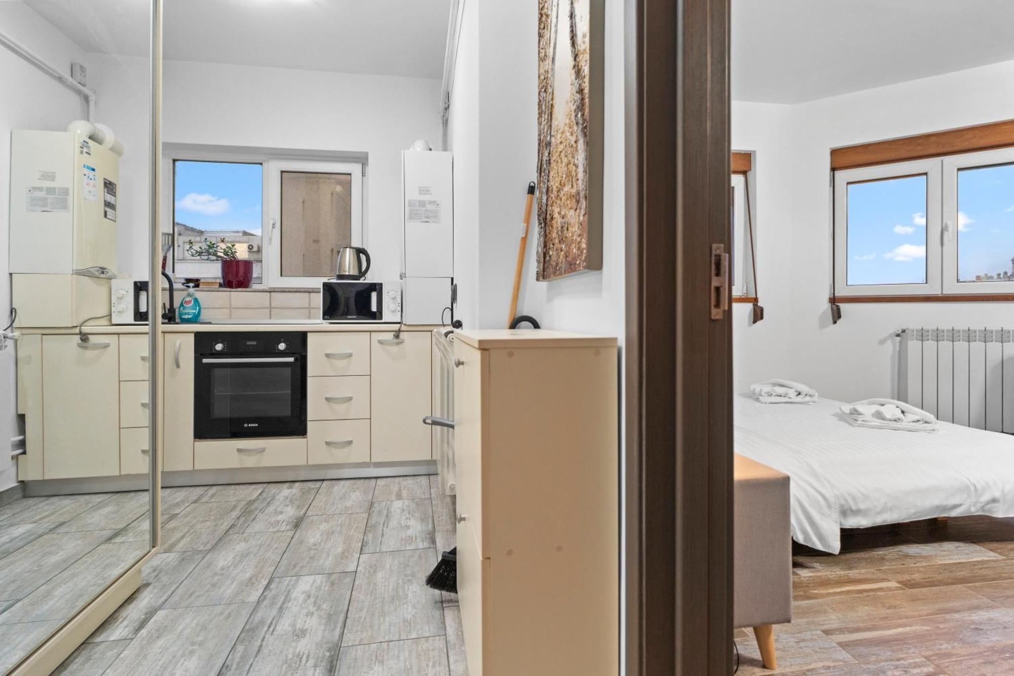 Apartament Chic In The Heart Of - Walk To Old Town Bucureşti