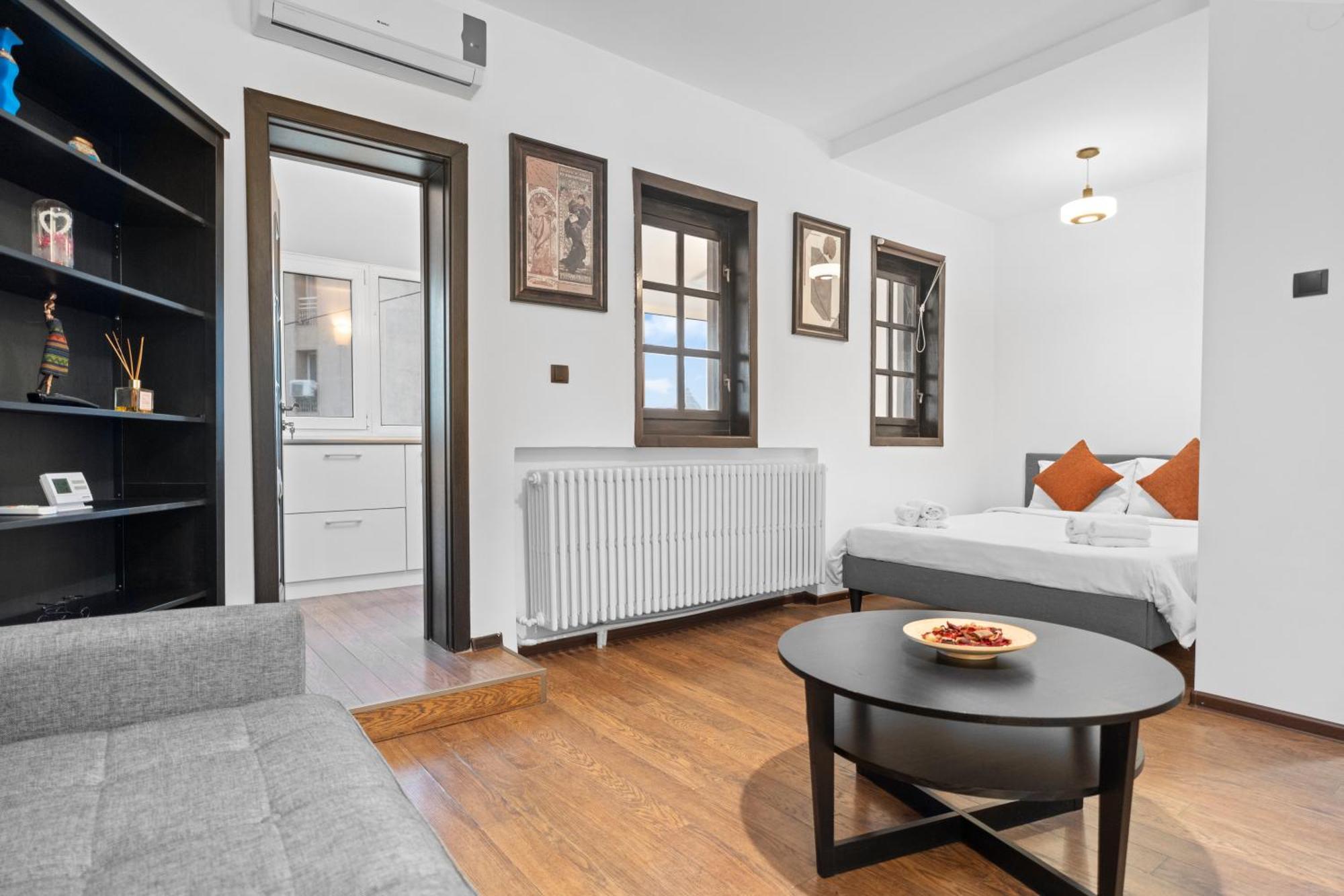Chic In The Heart Of - Walk To Old Town Apartament